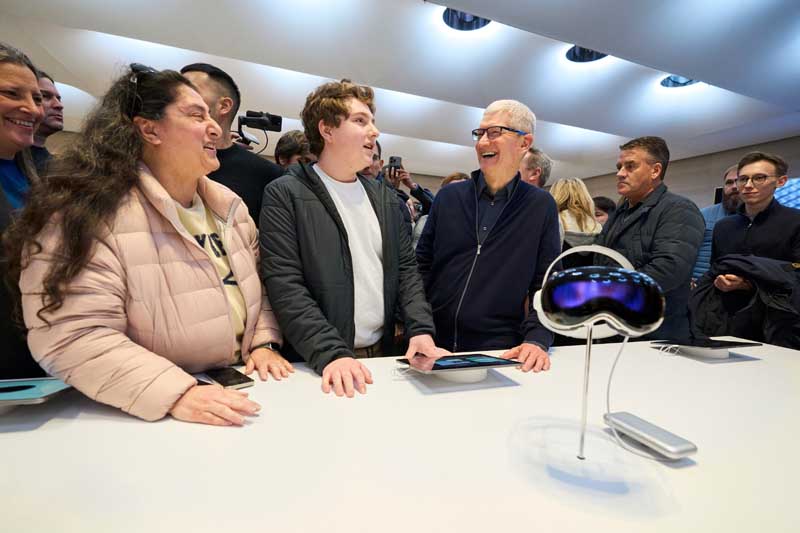 What a thrilling morning celebrating the launch of Apple Vision Pro at Apple Fifth Avenue