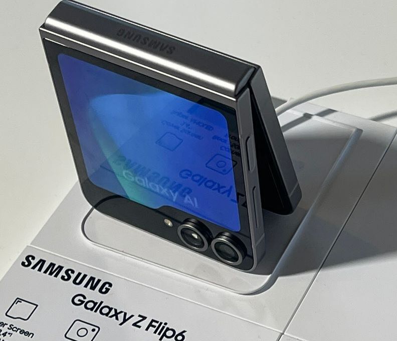 Samsung Galaxy Z Flip 6