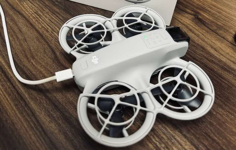 DJI NEO